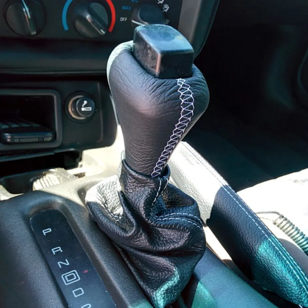 Chevrolet Camaro 1993-1996 Shift Knob Reupholstery Kit Auto 1