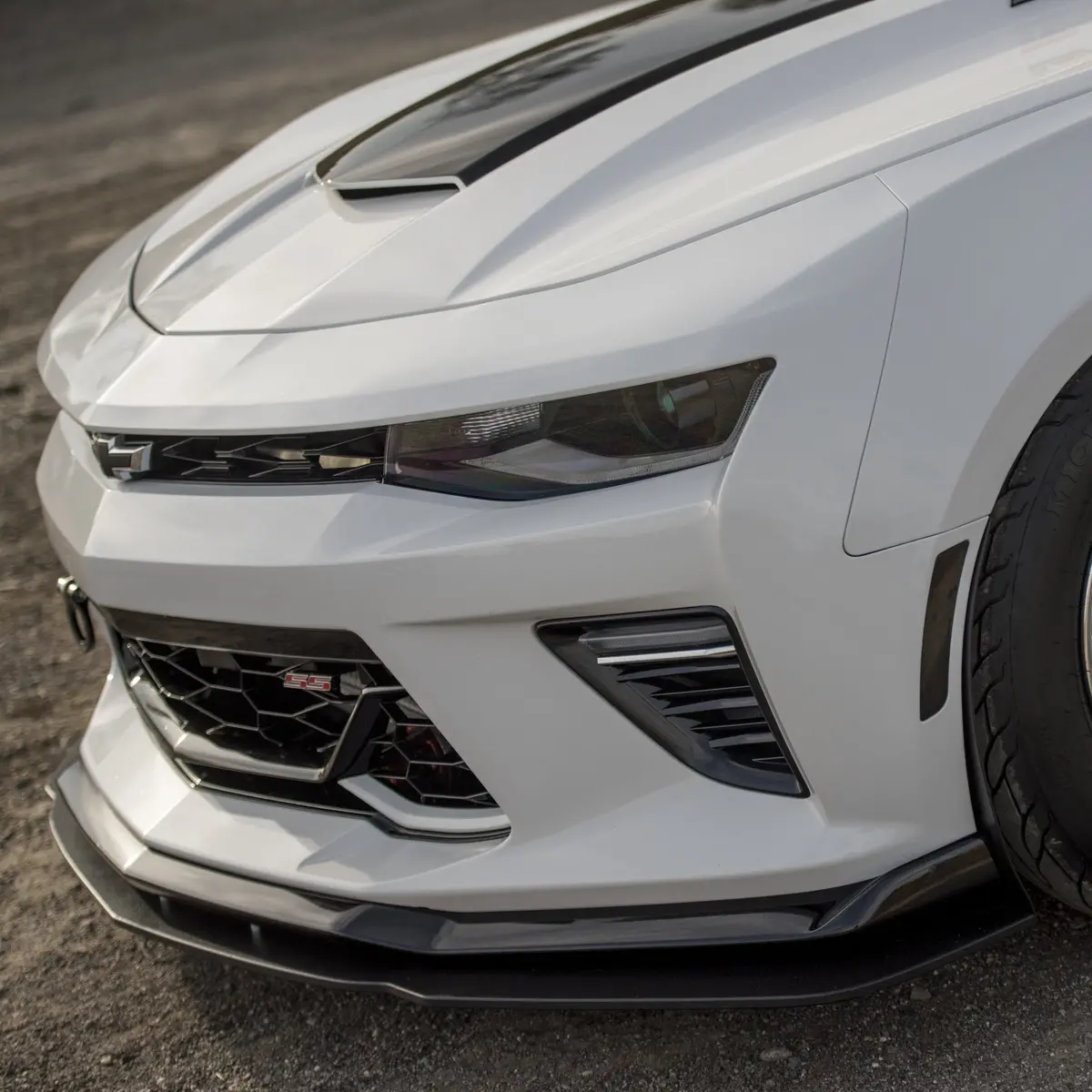 Camaro 2016-2018 Body Kit With Fender Extensions 1