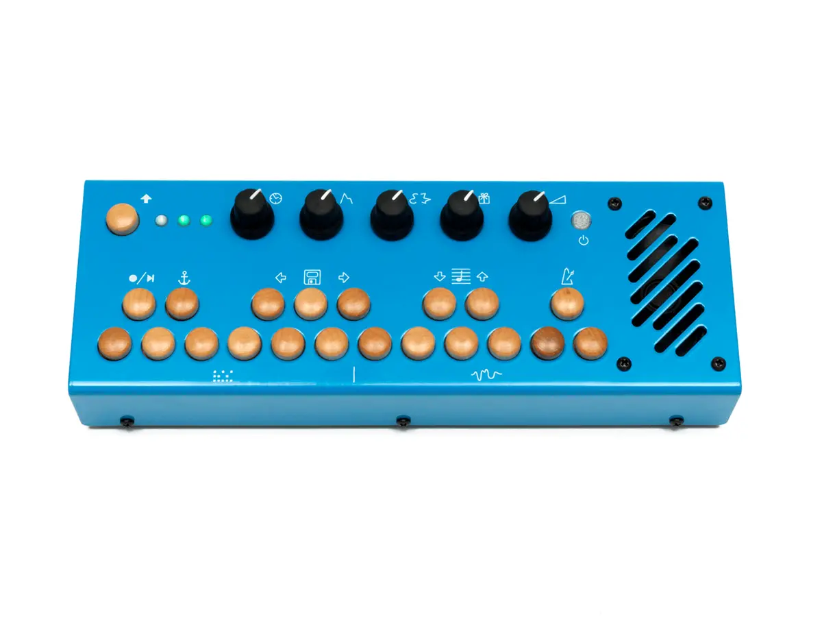 Critter & Guitari 201 Pocket Piano Blue *Free Shipping In The Usa* 1