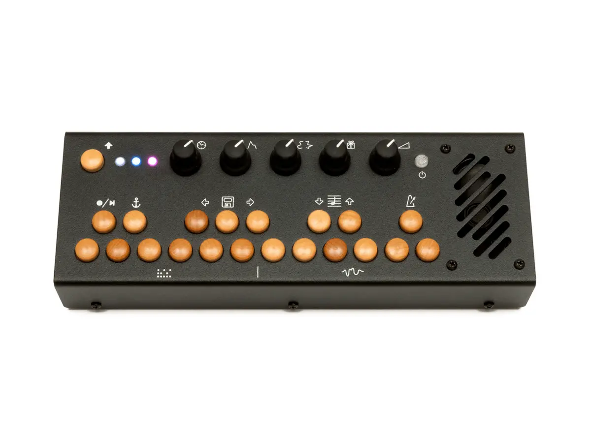 Critter & Guitari 201 Pocket Piano Black *Free Shipping In The Usa* 1