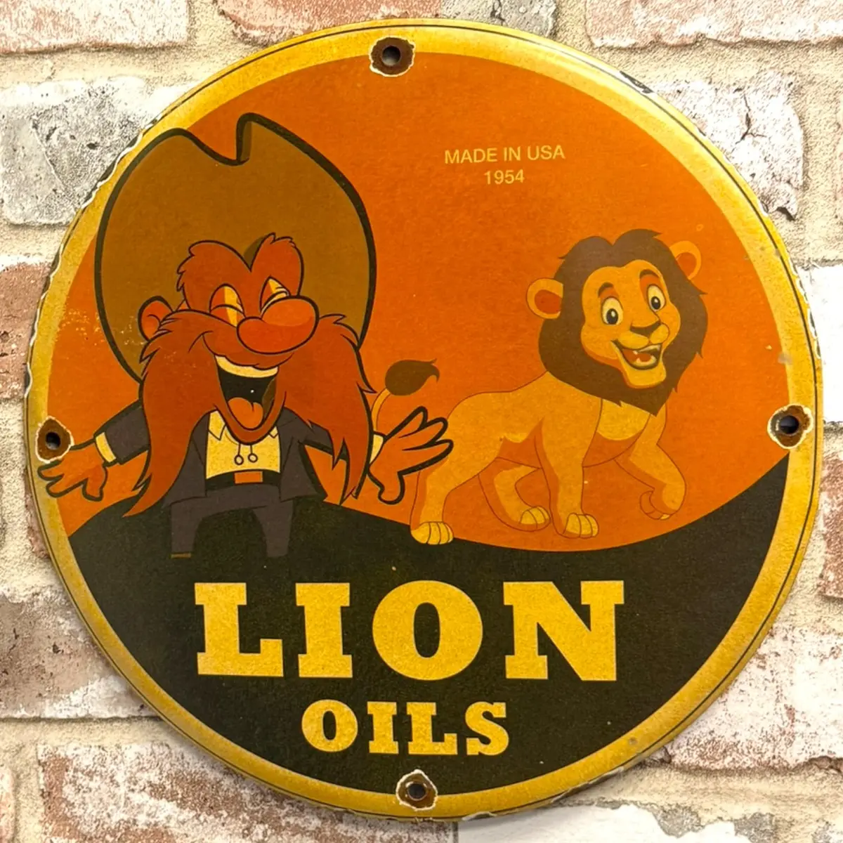 Lion Oils 1954 Authentic Porcelain Sign With Yosemite Sam & Vintage Cartoon Lion 1