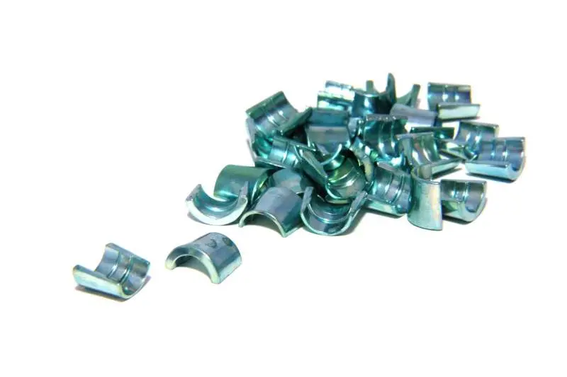 Comp Cams 1980-1992 Chevrolet Camaro 2Nd-3Rd Gen 2Nd- Valve Locks 11 32In Single Groove 1