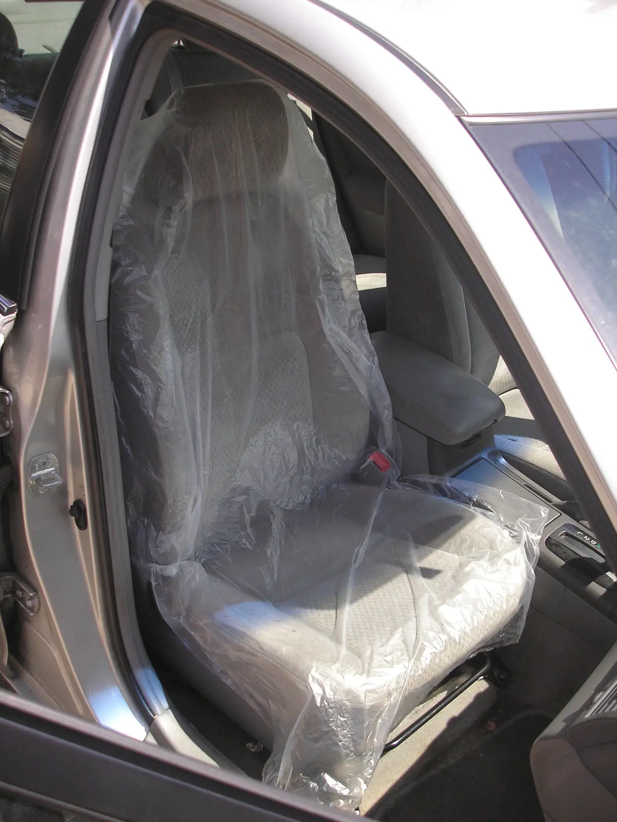 Seat Covers Premium .7Mil - 250/Roll 1