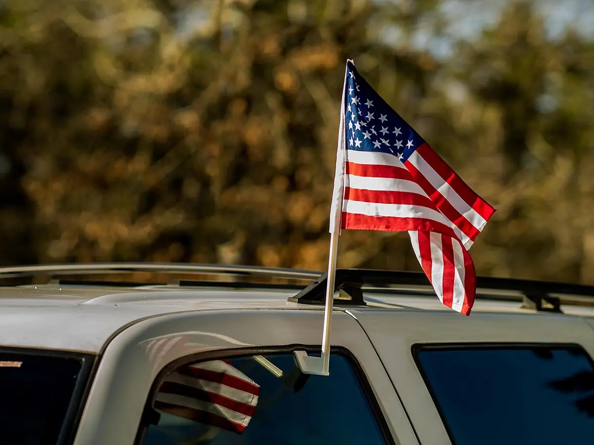 Premium Clip-On Window Flags - Standard United States Flags For Vehicles Without Antennas - Flag Size 11" X 13" With 19" Pole Length - Single-Sided Printing 11