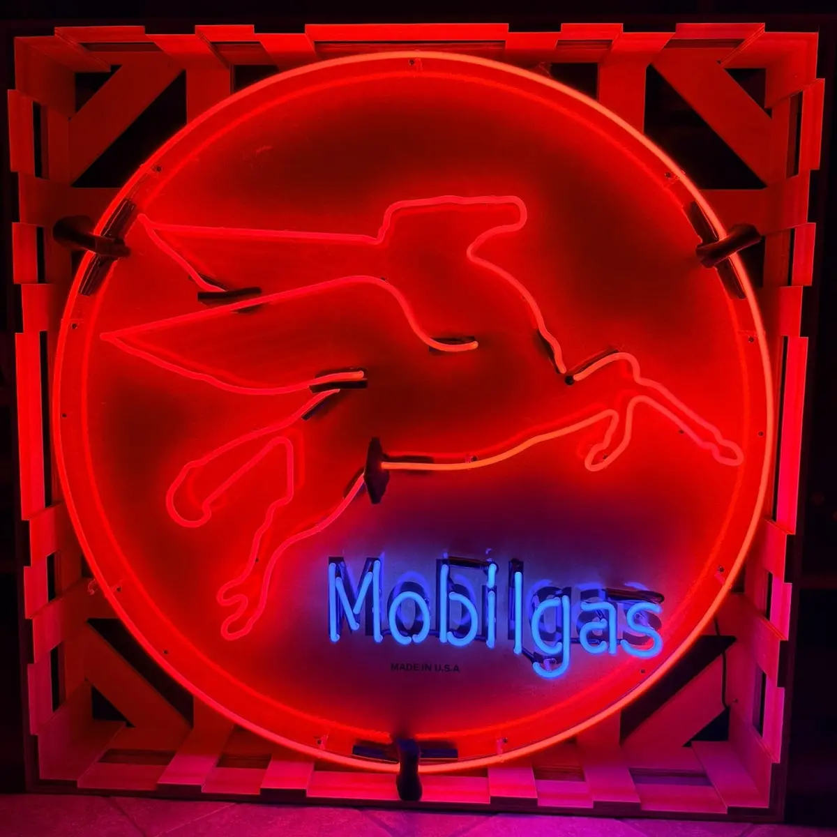 Large Mobilgas Round Neon Porcelain - Vintage Pegasus Red Flying Horse - Glass Wall Light With Steel Can Gas Advertisement 1