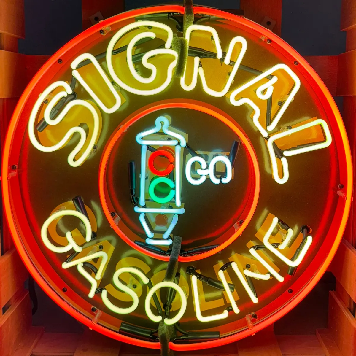 Signal Gasoline Traffic Light Neon Porcelain Sign With Can 1