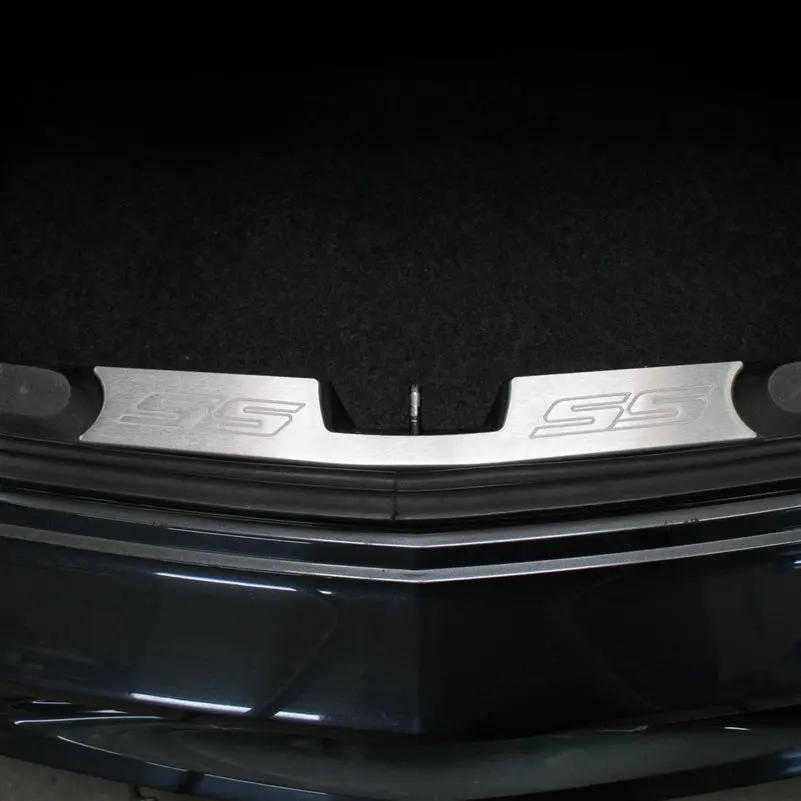 2010-2015 5Th Gen Camaro Trunk Latch Sill Color Matched With Logo Option 1