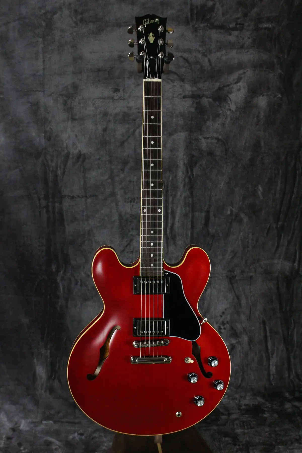2020 Gibson Es-335 Satin Cherry 1
