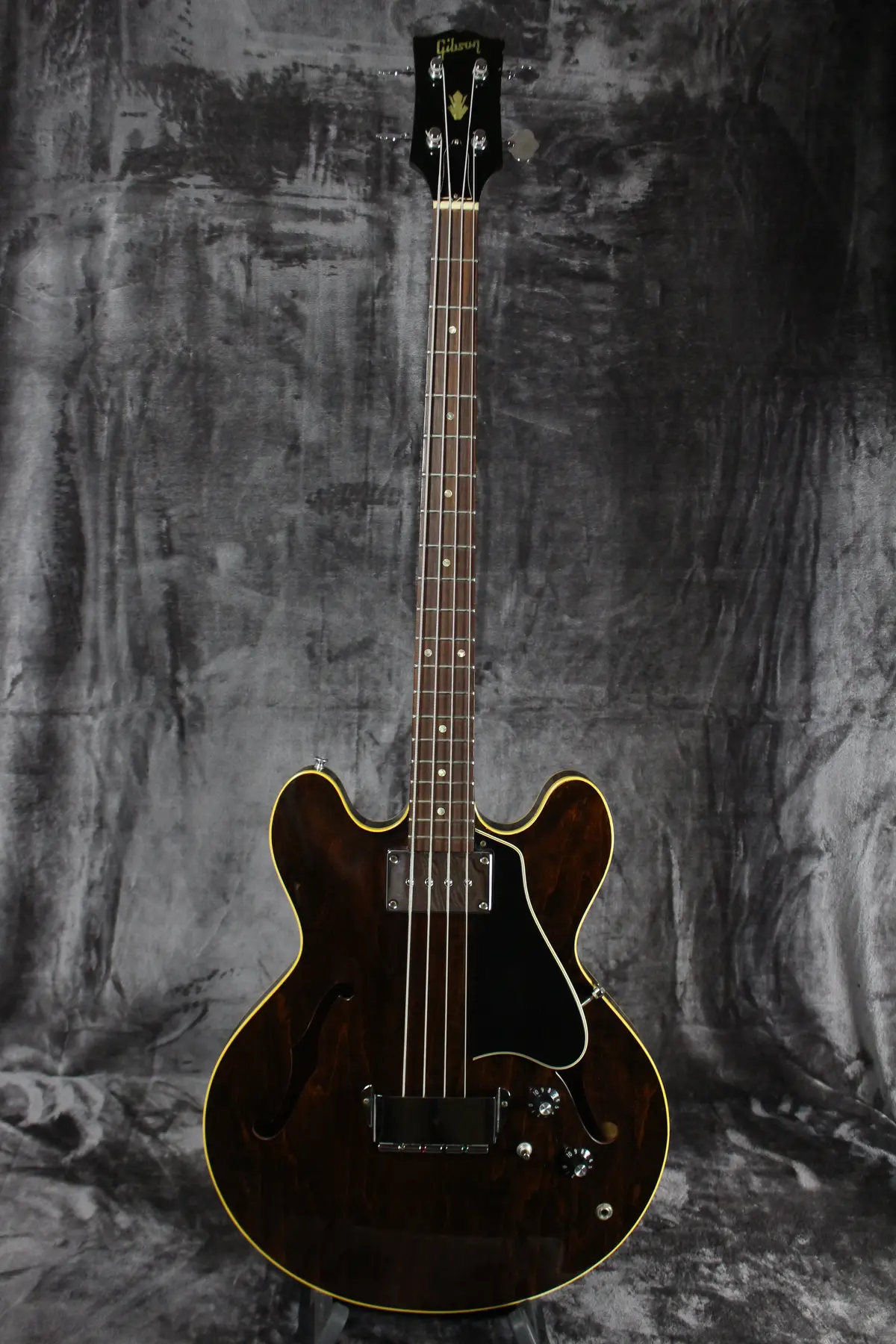 1968 Gibson Eb-2 Walnut 1