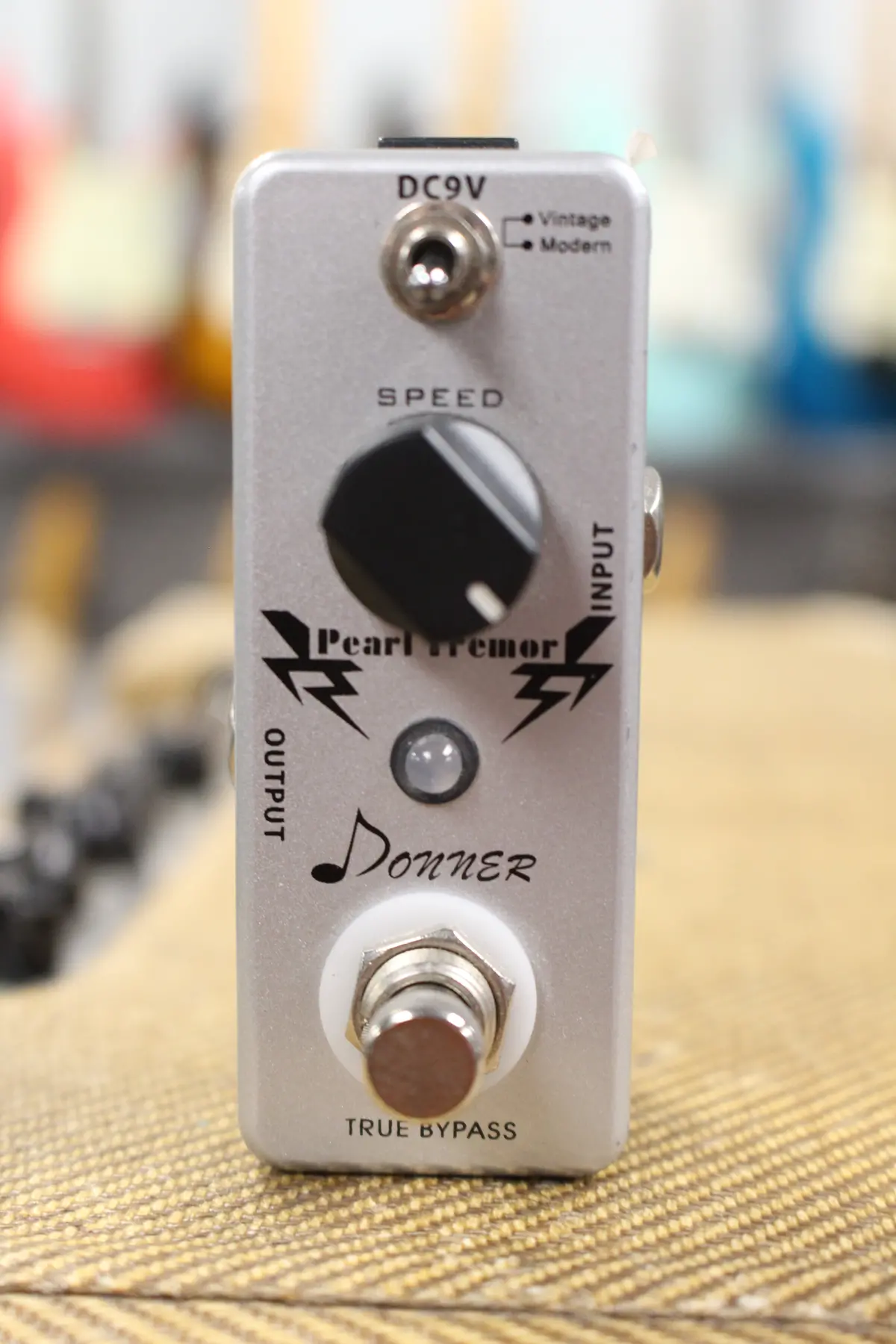 Donner Pearl Tremor Used 1