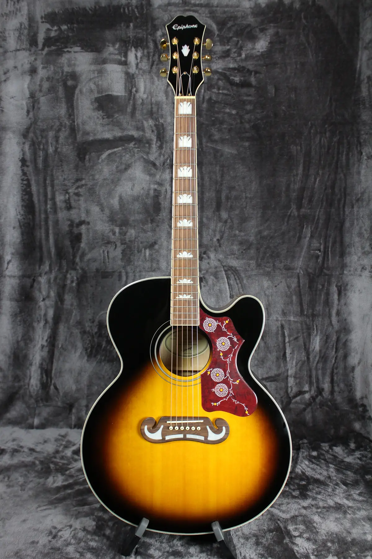 Epiphone J-200Ec Jumbo Acoustic 1