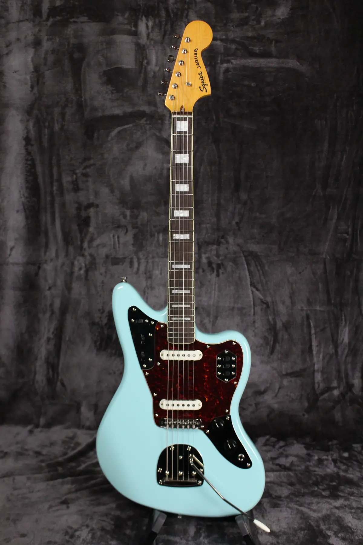 2022 Squier Classic Vibe '70S Jaguar 1