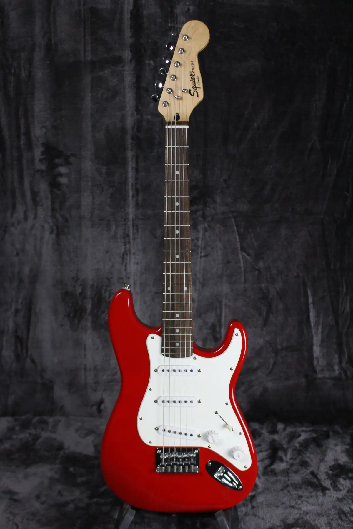 Squier Mini Stratocaster Red 1