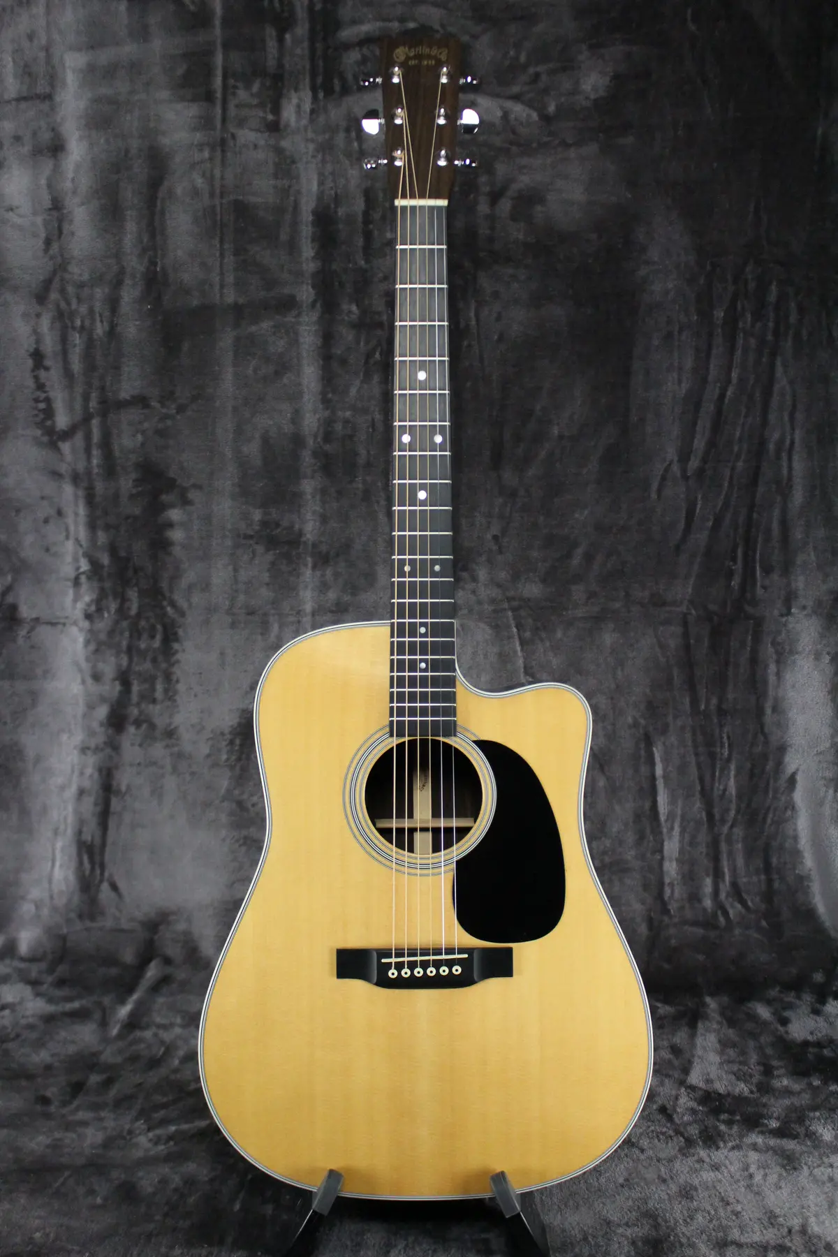2016 Martin Dc-28E 1