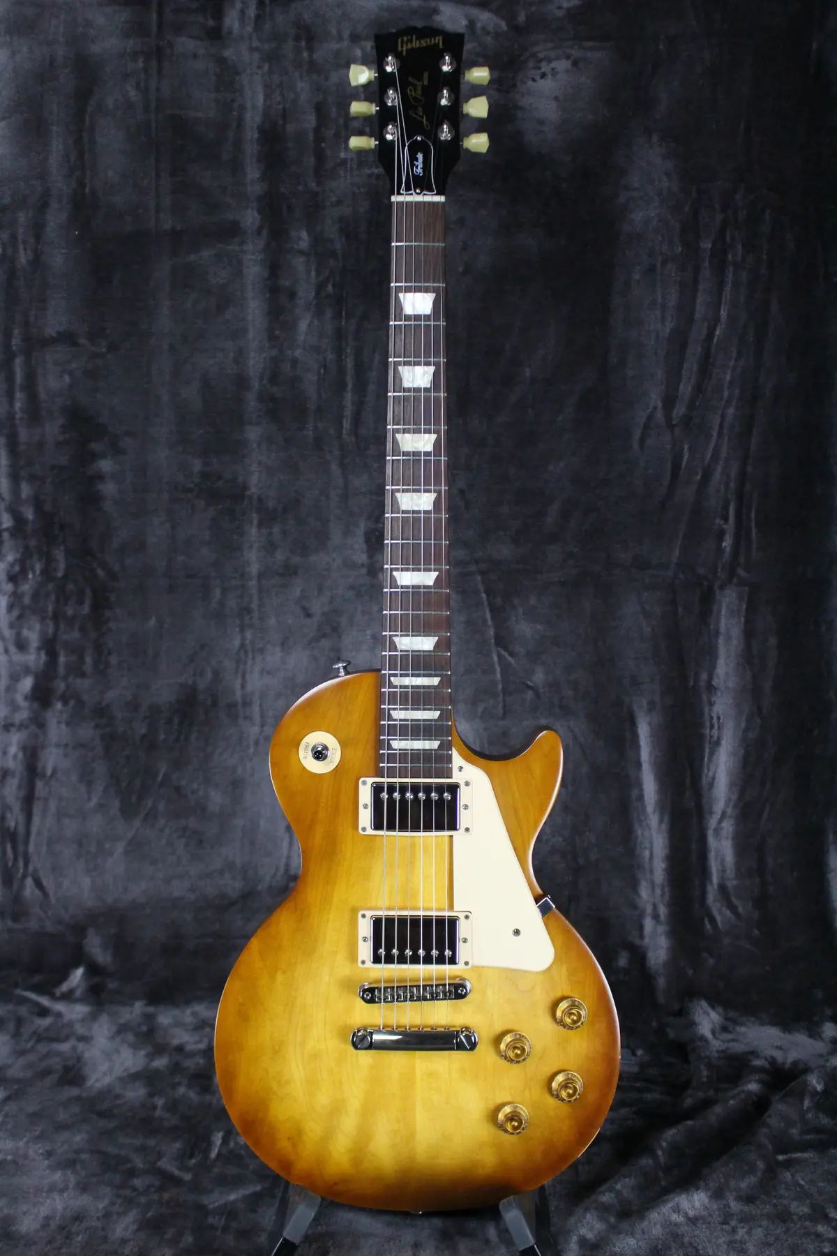 2019 Gibson Les Paul Studio Satin Tribute 1