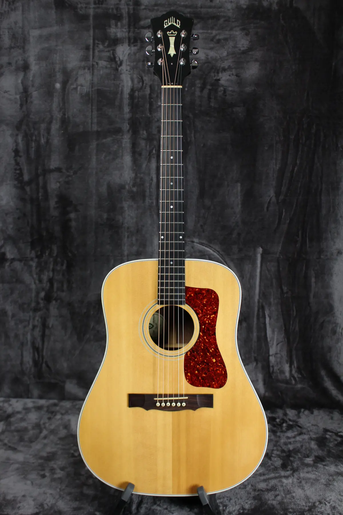 2000-2002 Guild D-50 1