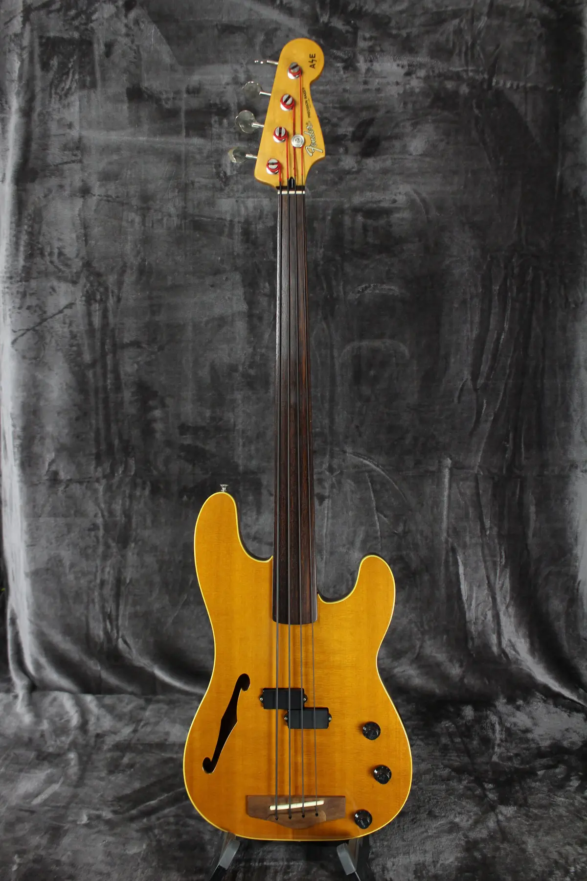 Fender Precision Pbac-950Fl A/E Fretless Bass Mij 1