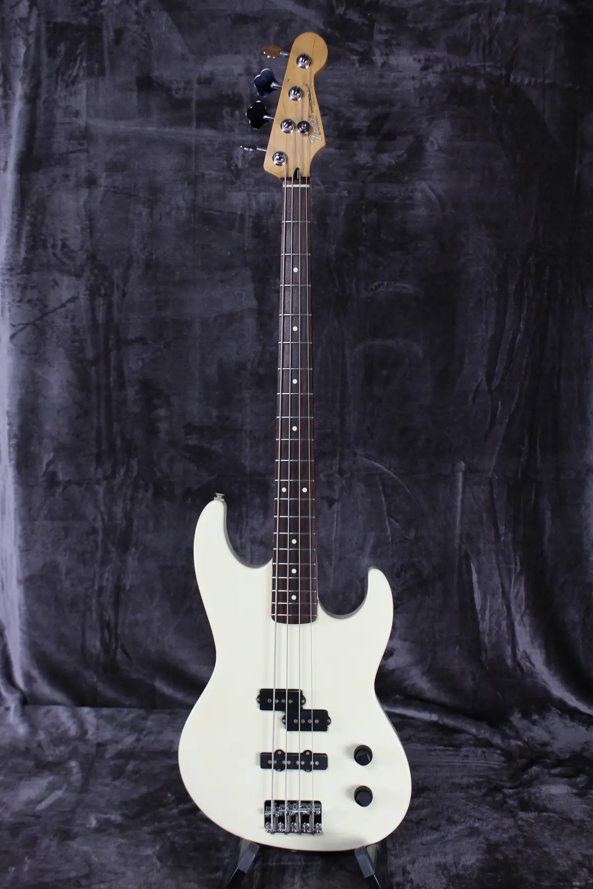 1991 Fender Prodigy Bass 1
