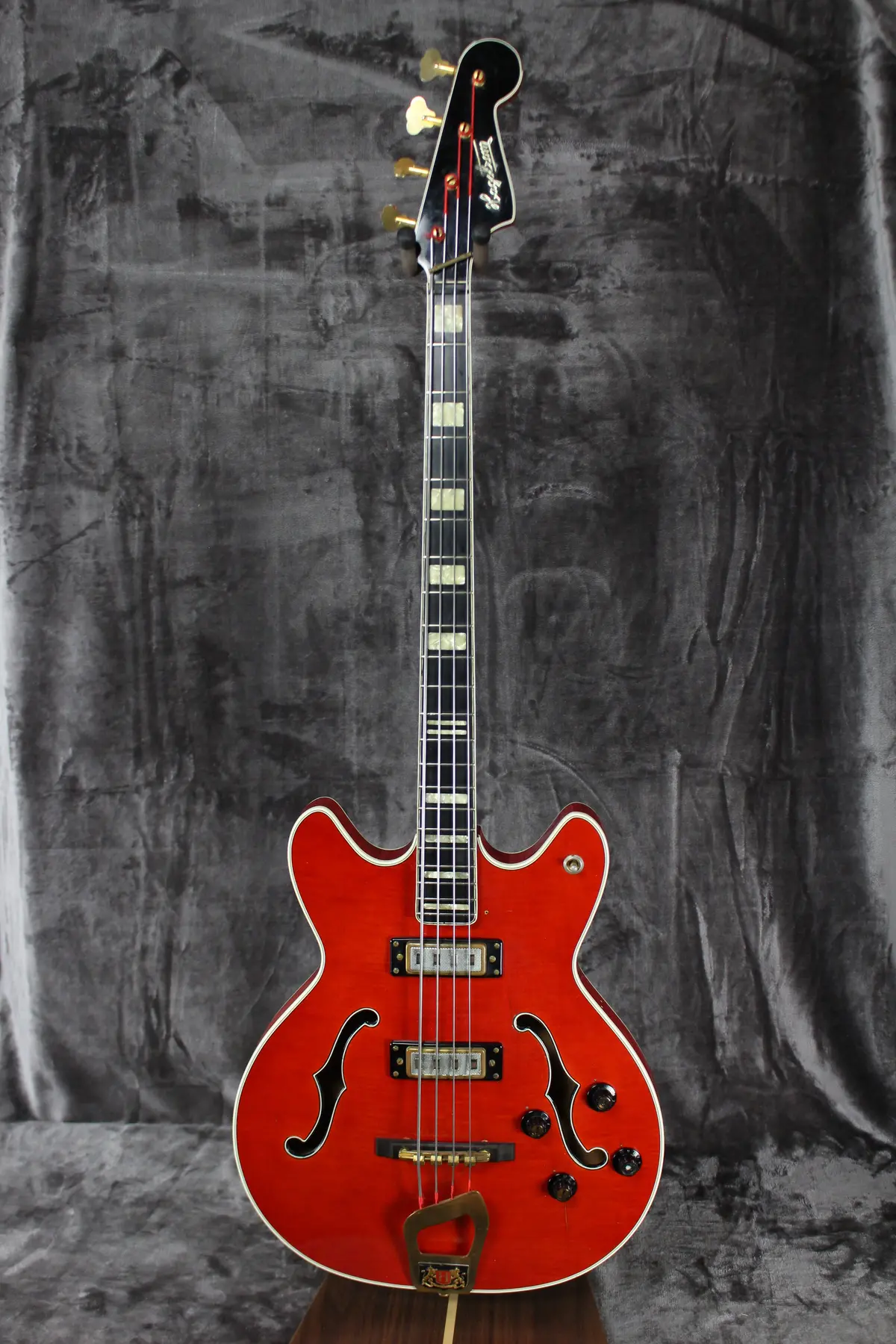 1971 Hagstrom Concord C-2 Bass 1