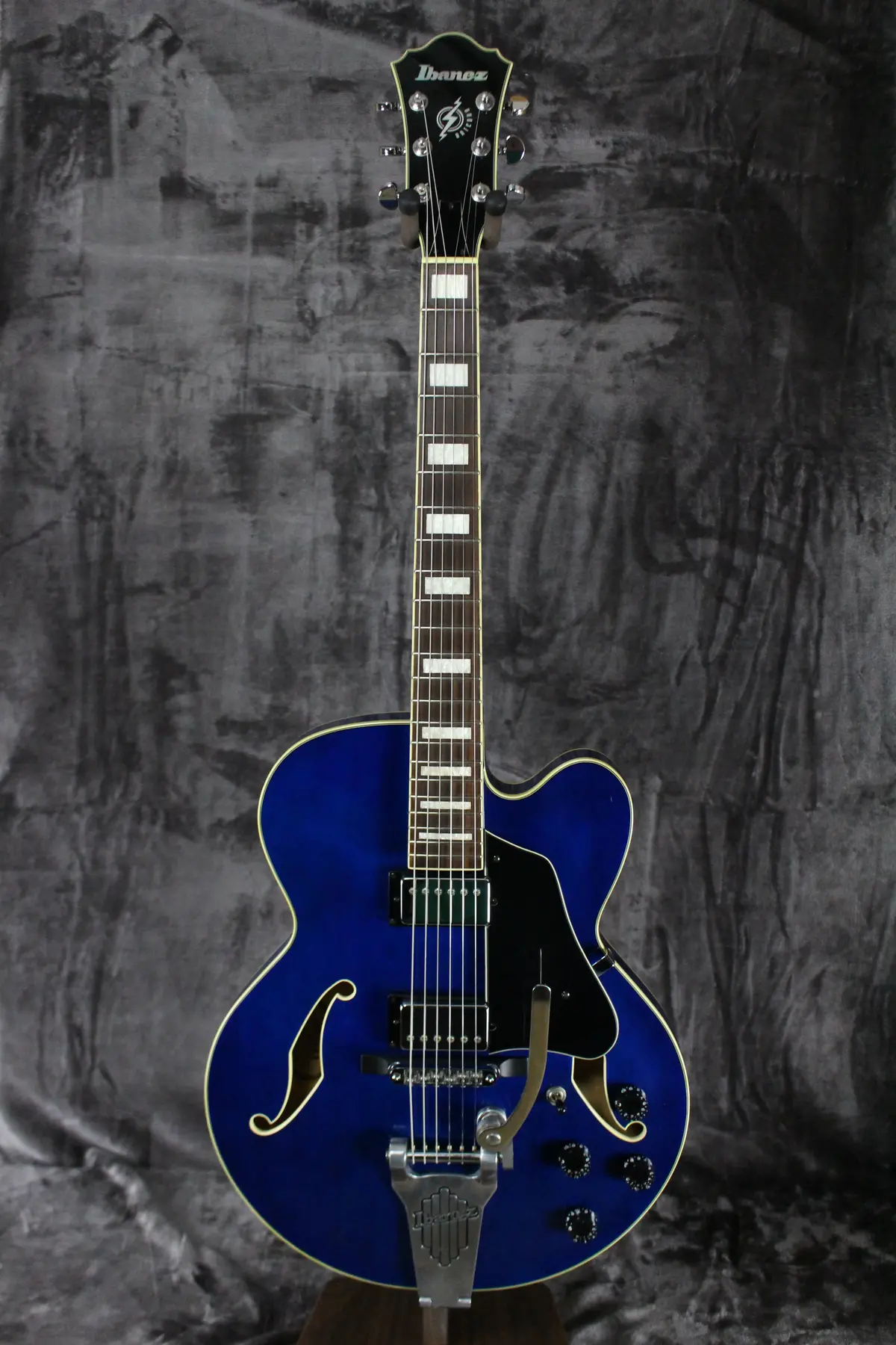 2002 Ibanez Afs75t 1