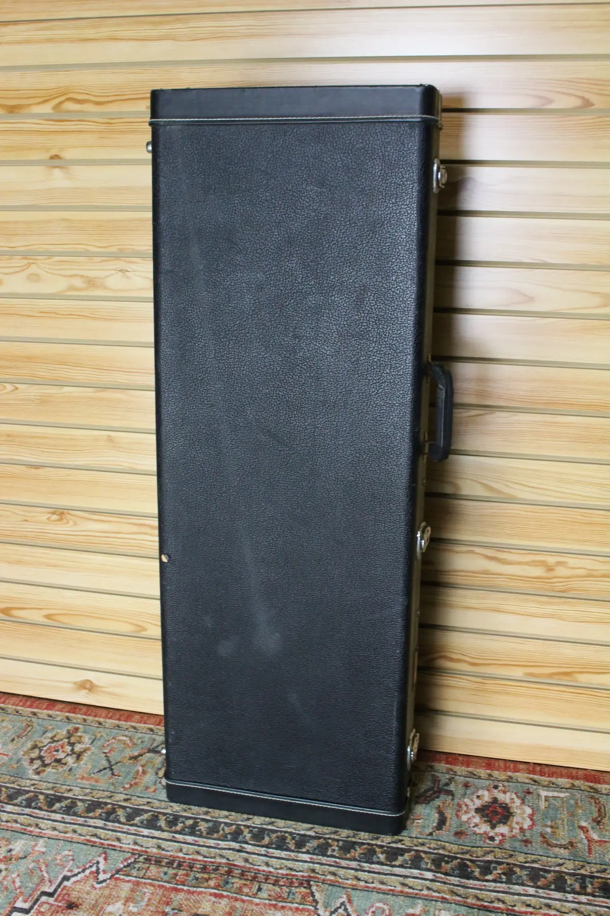 Gator Hard Shell Case Stand 1