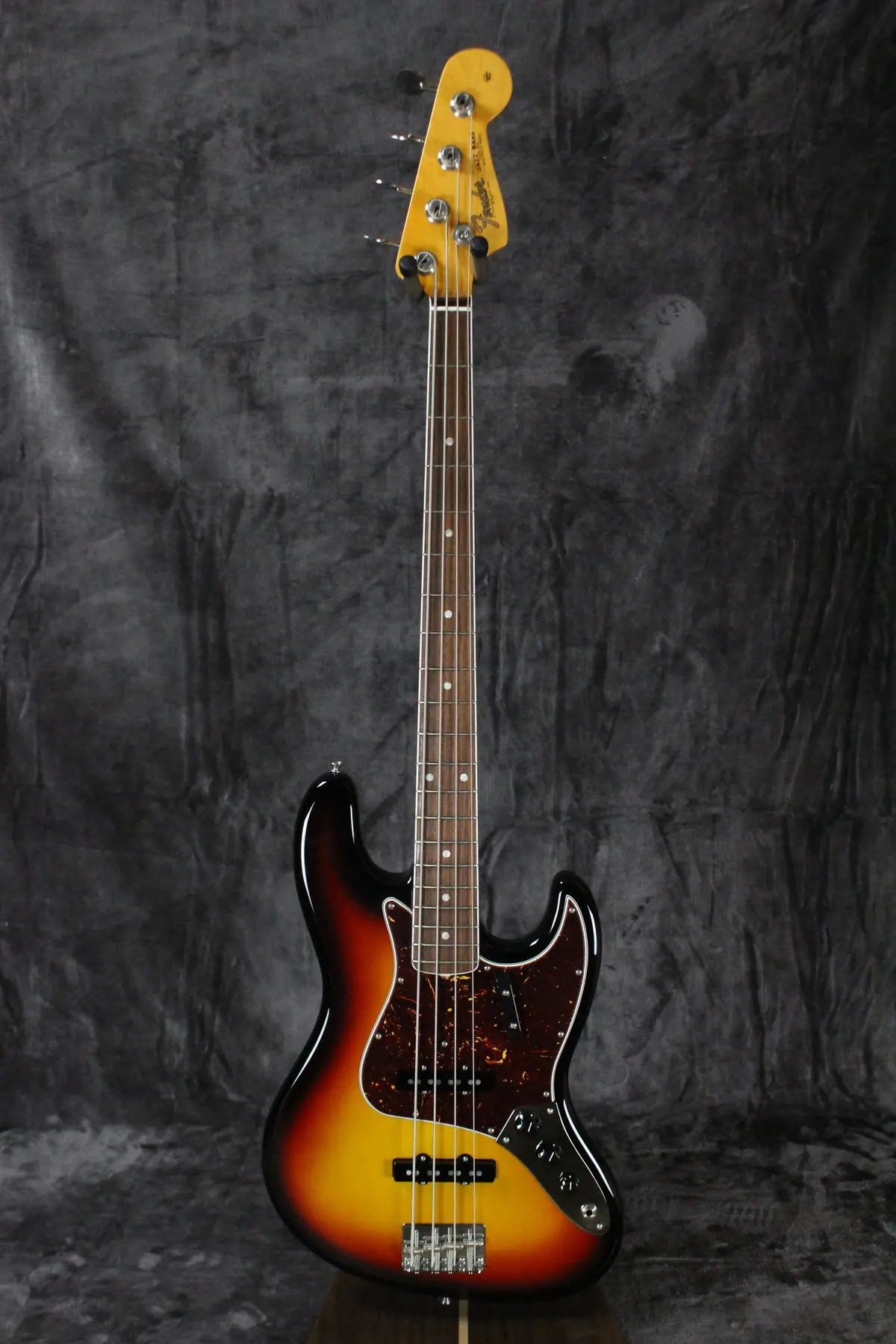 2022 Fender American Vintage Ii 1966 Jazz Bass 1