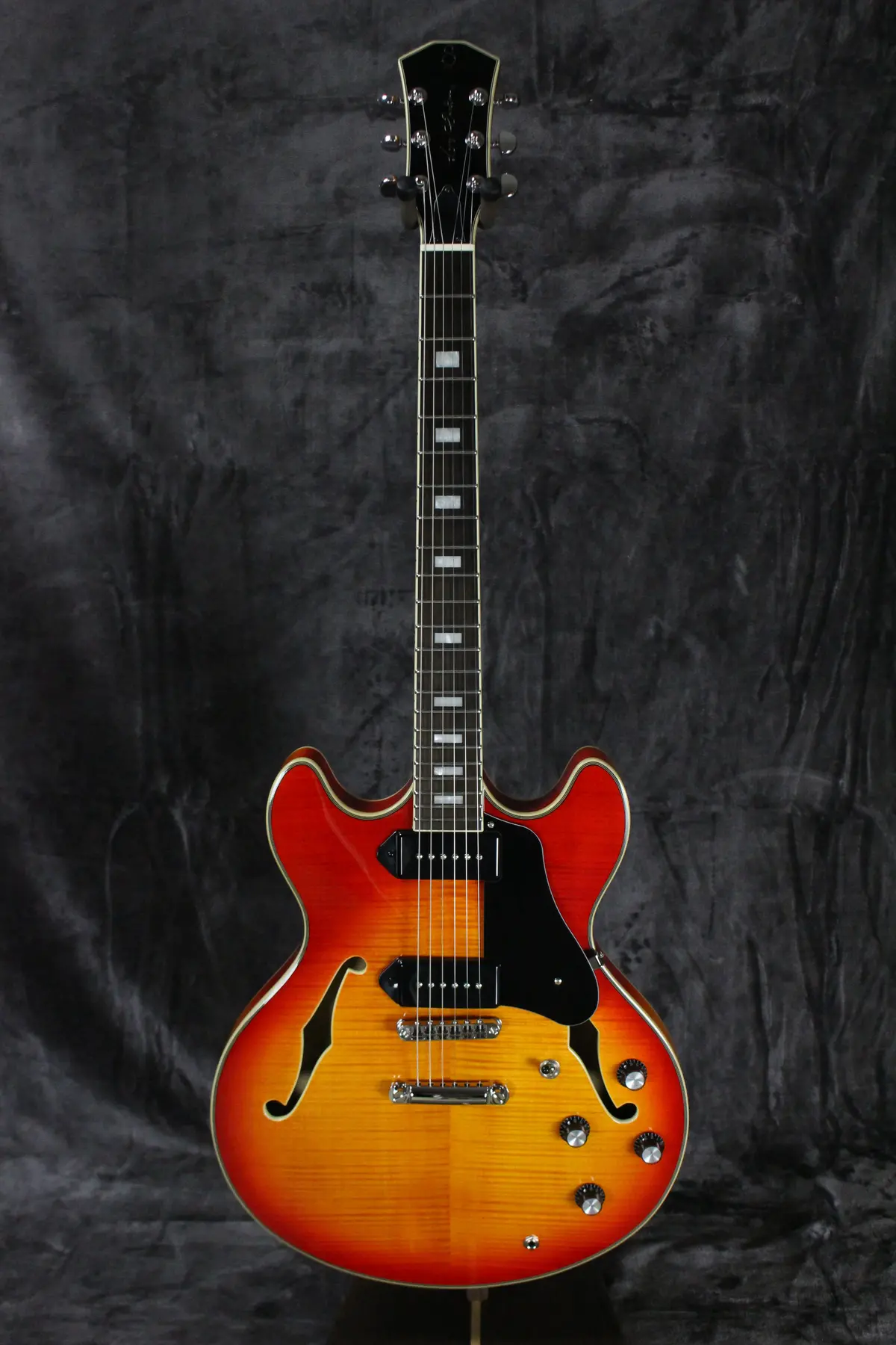 Sire Larry Carlton H7v 1