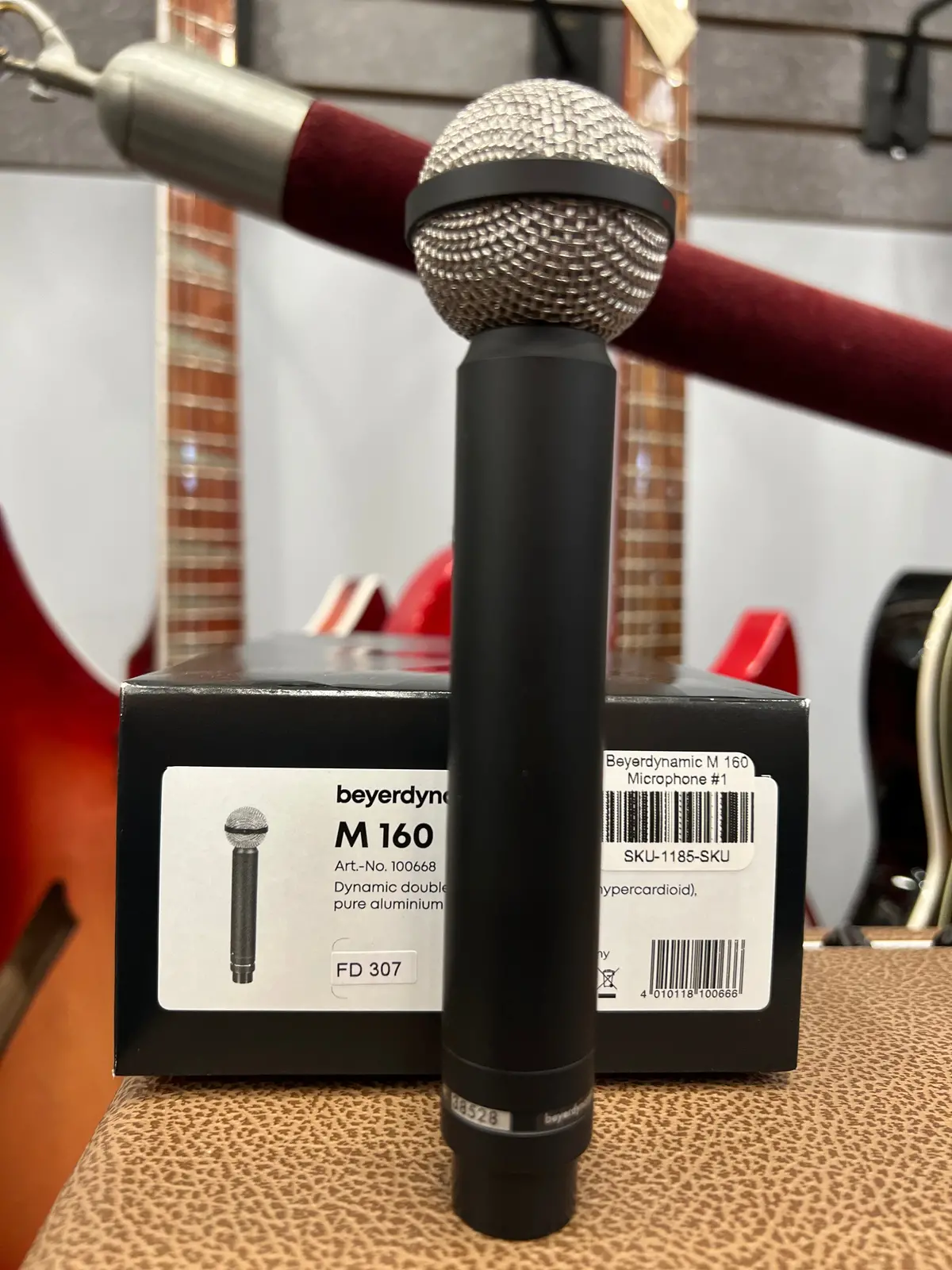 Beyerdynamic M 160 Microphone 1