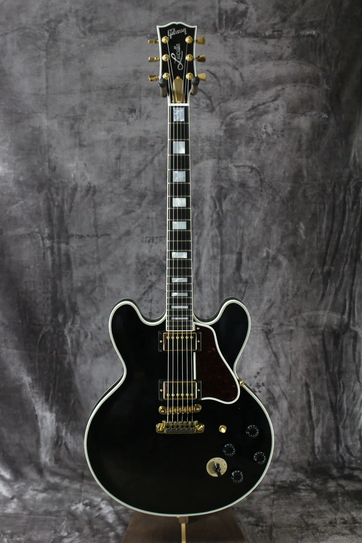 2015 Gibson Memphis B.B. King Lucille 1