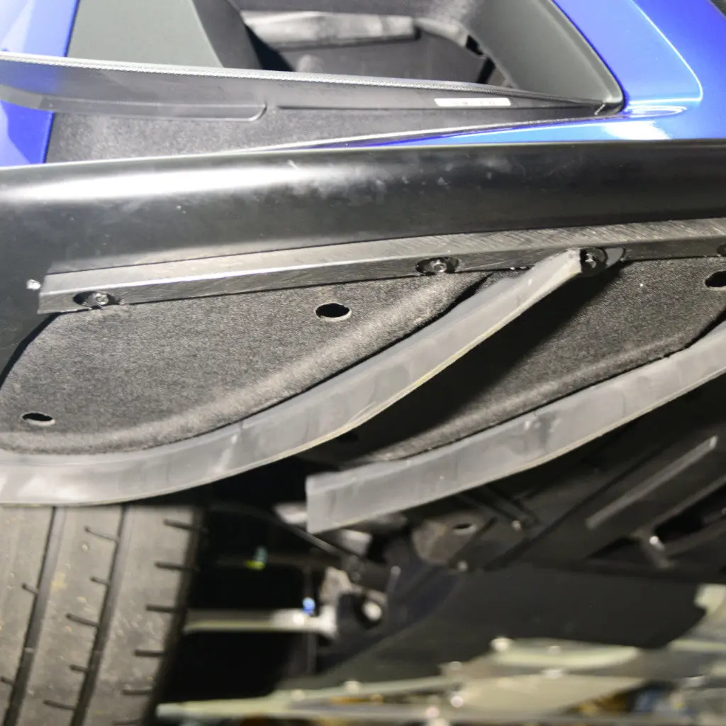 2017-2024 Camaro Zl1/ Zl1 1Le Splitter Guards 1