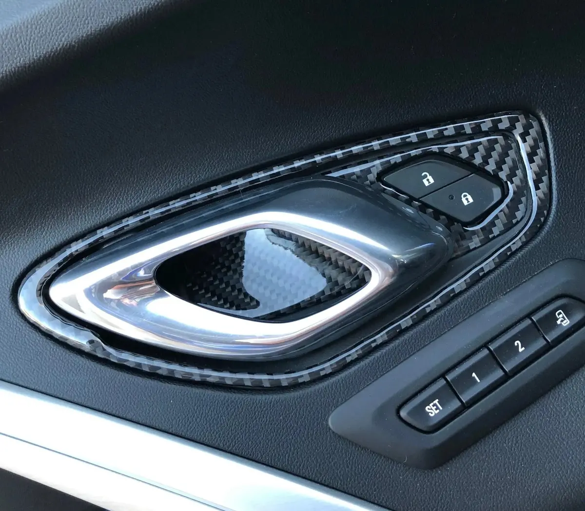 Chevrolet Camaro 2016-2024 Real Carbon Fiber Interior Door Handle Overlay 1
