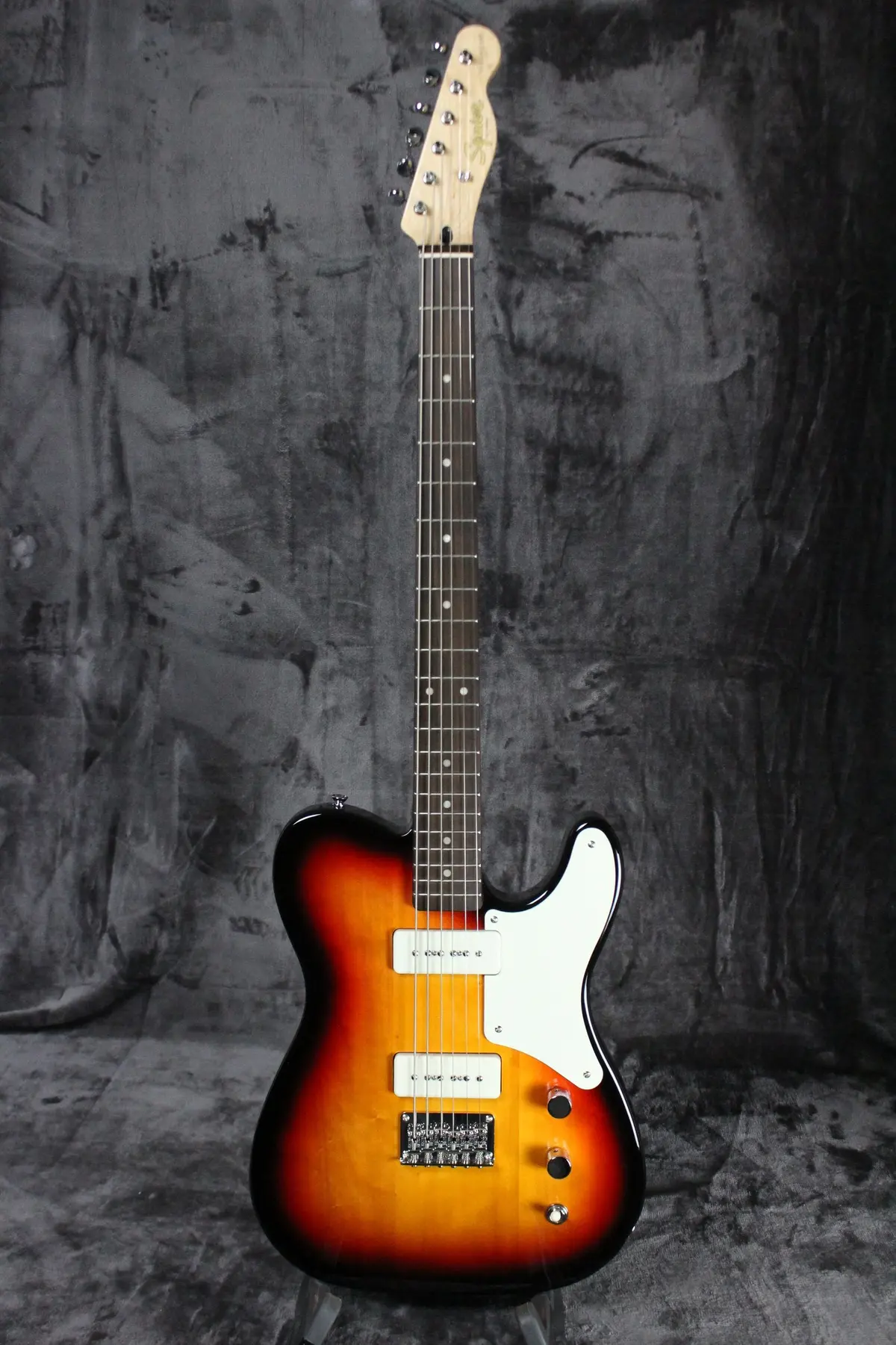 Squier Paranormal Baritone Cabronita Telecaster 1