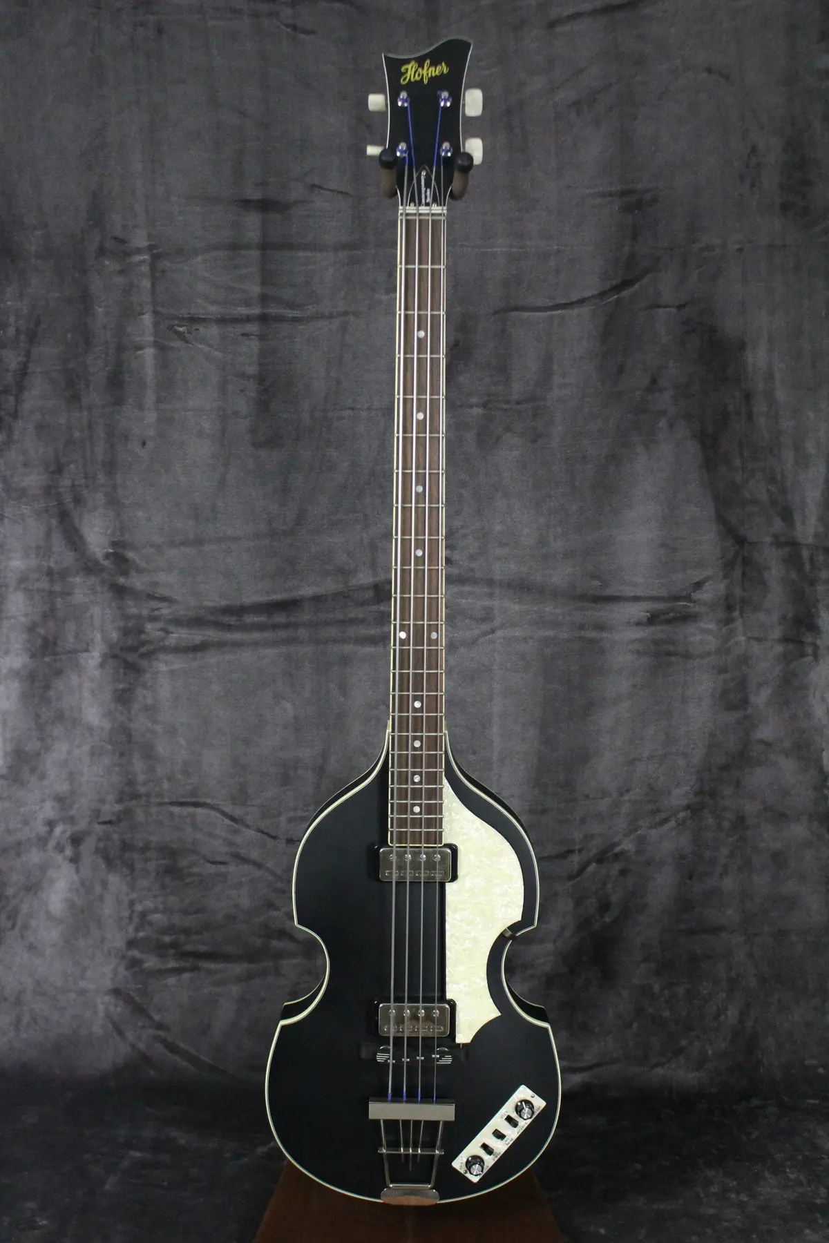 Hofner Hct500/1 Violin Bass Matte Black 1