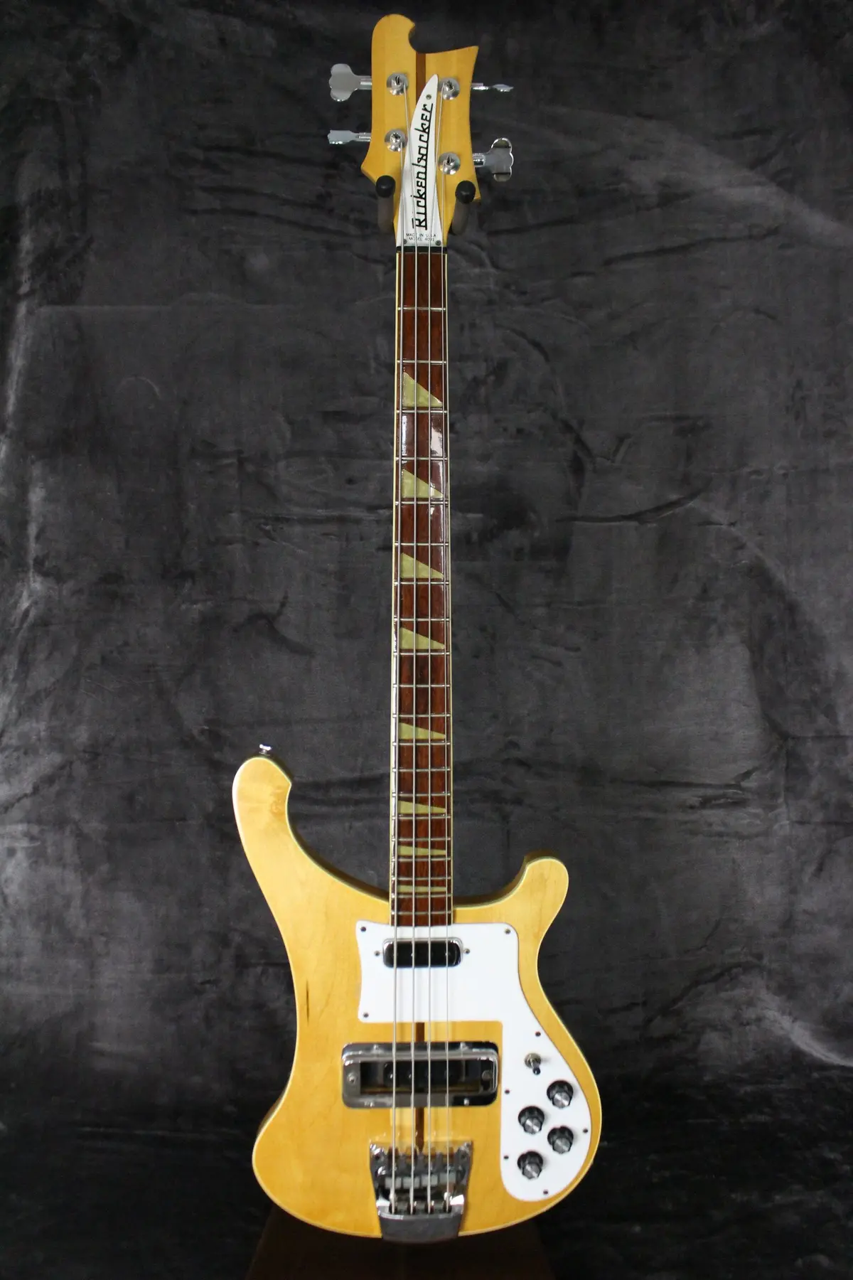 1974 Rickenbacker Model 4001 Mapleglo 1