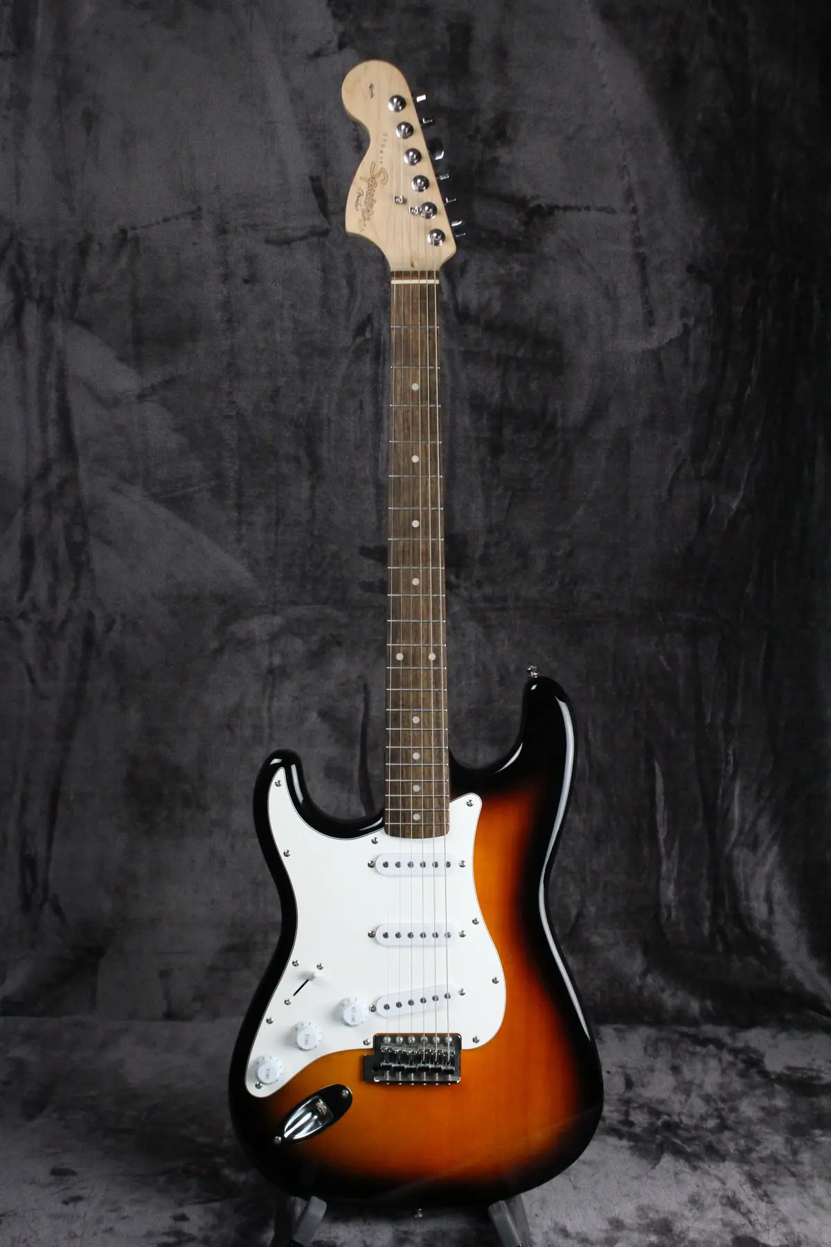 Squier Affinty Stratocaster Left Handed 1