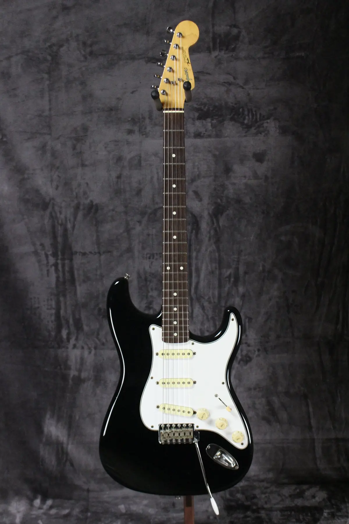 1985 Squier Stratocaster Black Made In Japan 1