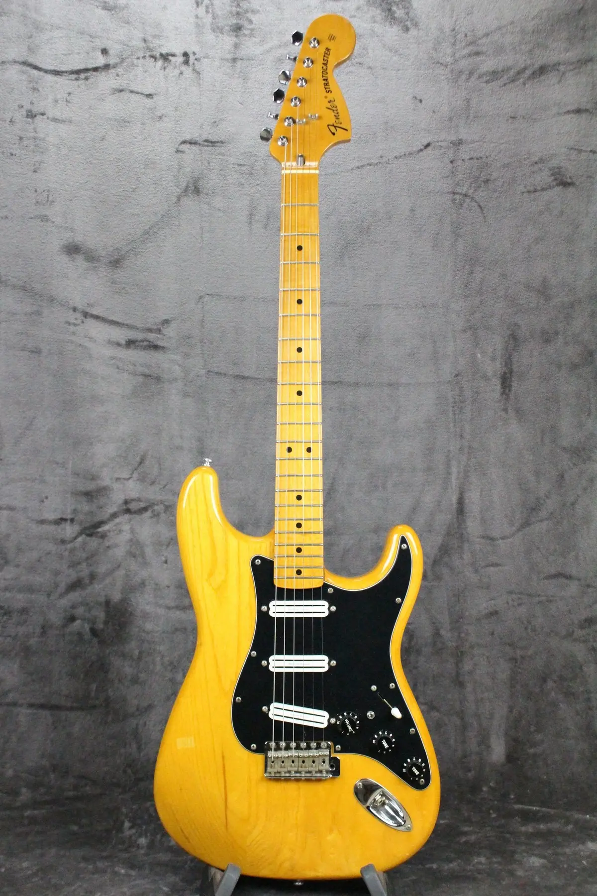 1999 Fender Classic Series 70'S Stratocaster 1