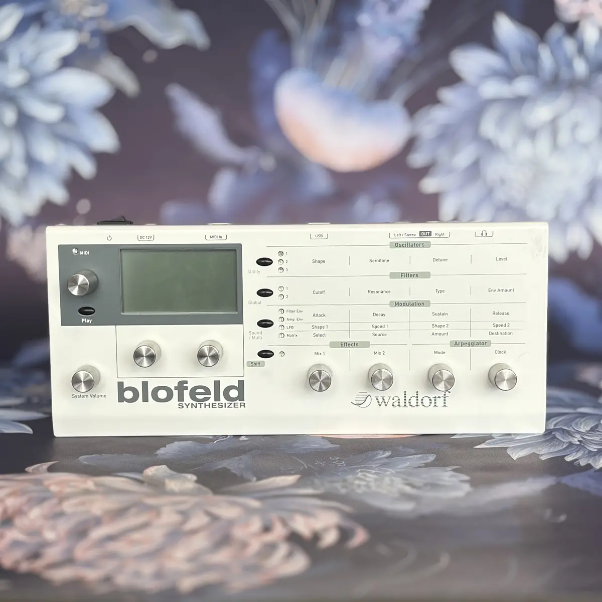 Waldorf Blofeld Desktop Synthesizer 1