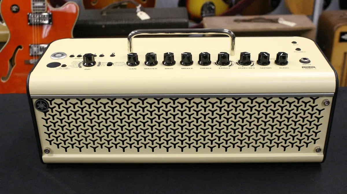Yamaha Thr30 Combo 1