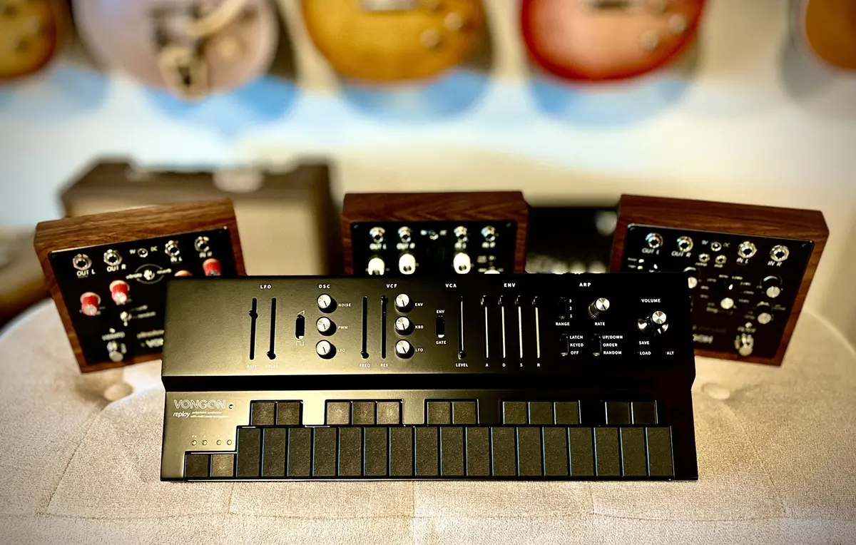 Vongon Replay Polyphonic Synthesizer With Multi-Mode Arpeggiator In Black *Free Shipping In The Usa* 1