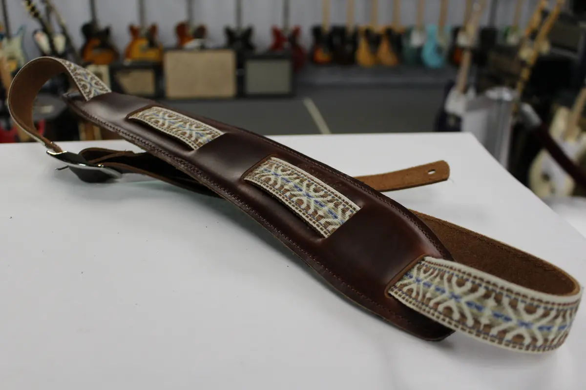 Souldier "Laredo Tundra" Leather Saddle Guitar Strap *Free Shipping In The Usa* 1