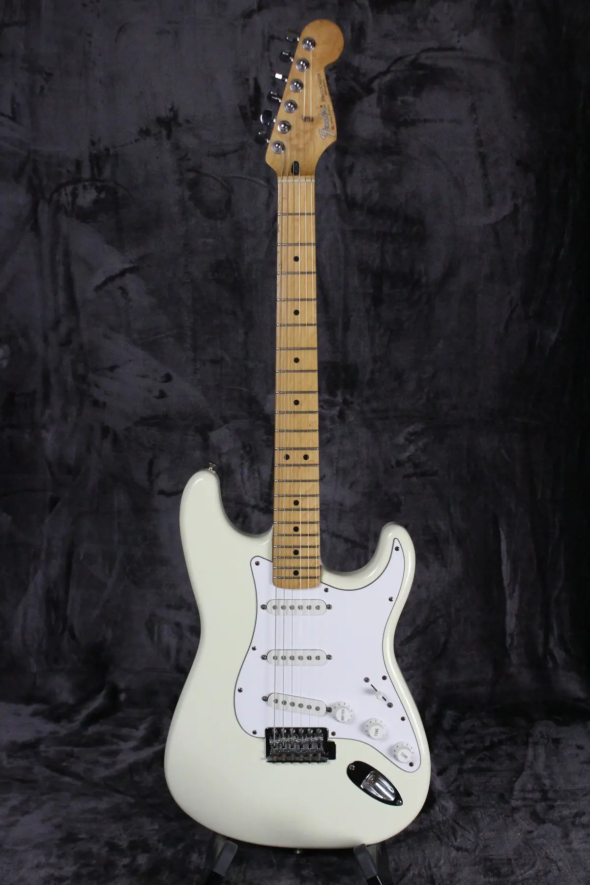 1993 Fender Standard Stratocaster 1