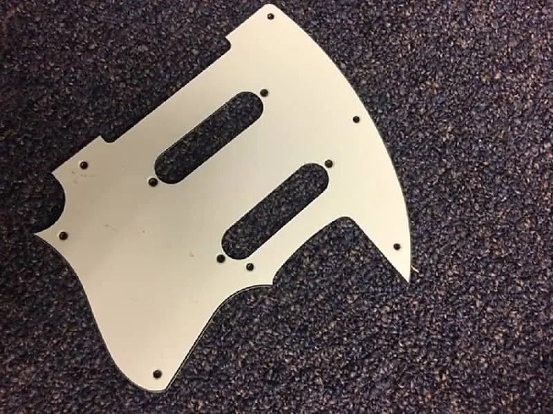 Reverend Six Gun Pickguard Mint Green 1