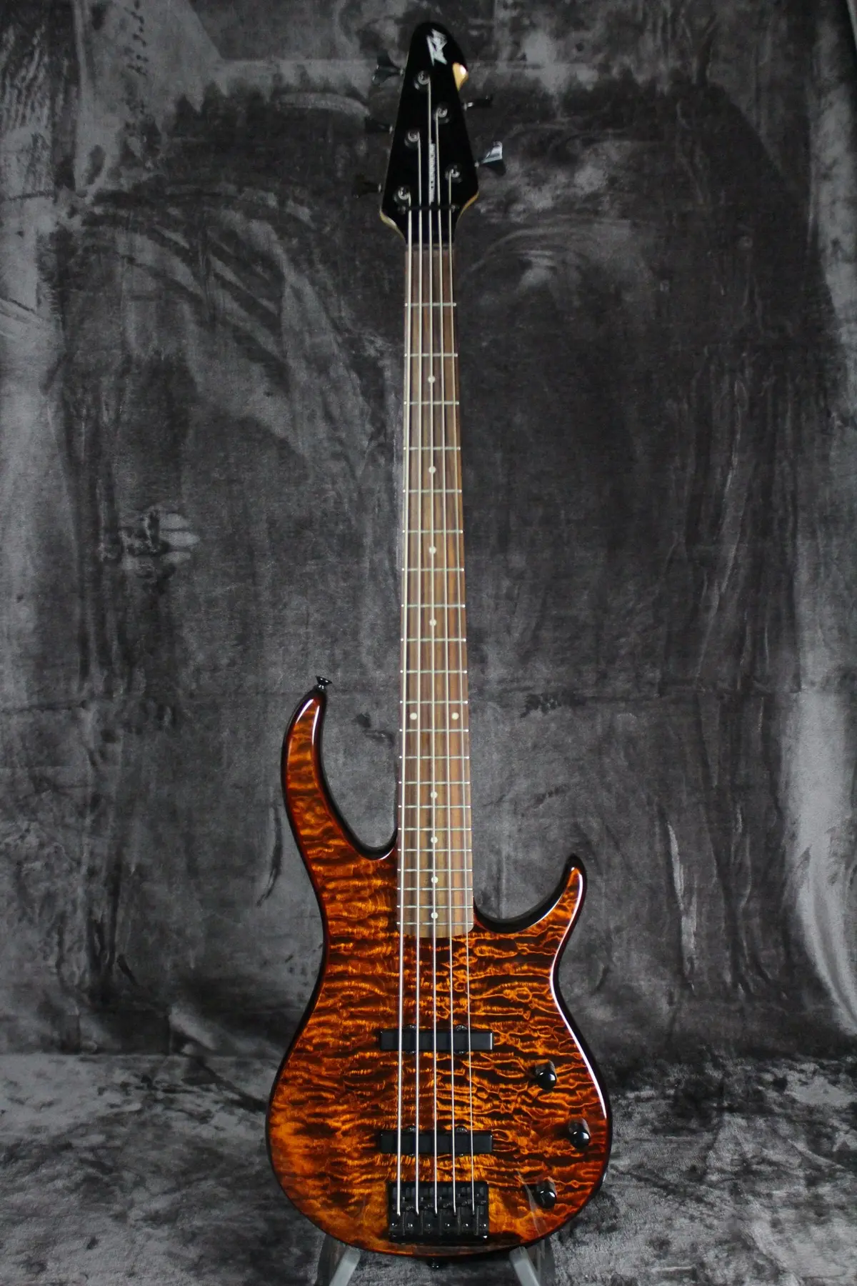 Peavey Millenium 5-String 1