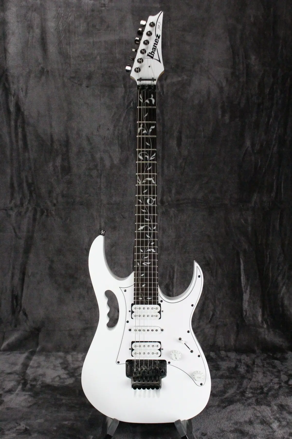 2016 Ibanez Steve Vai Signature Jemjr 1