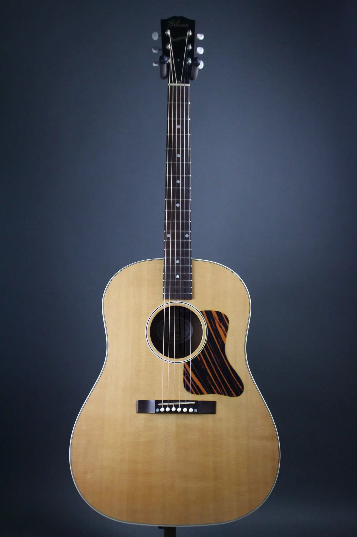 2013 Gibson J-35 Natural 1