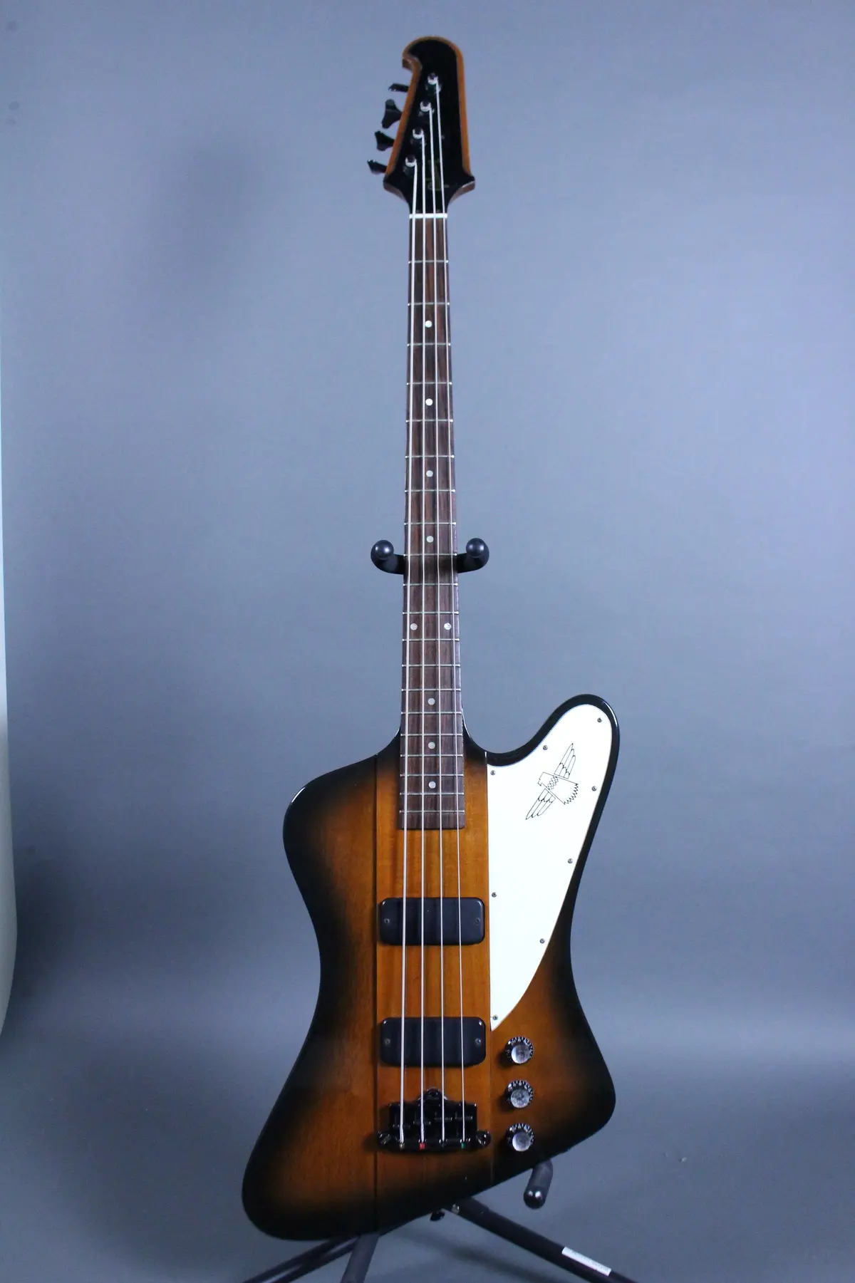 2005 Gibson Thunderbird Bass Sunburst 1