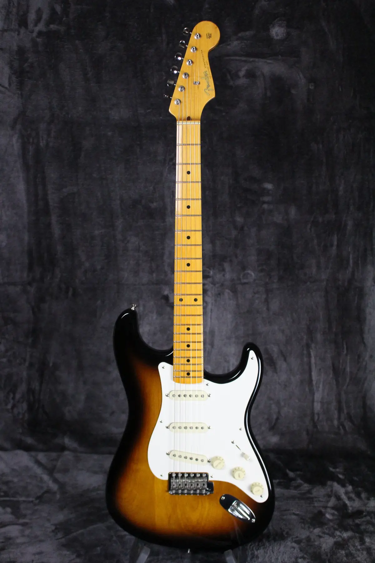 2009 Fender American Vintage ‘57 Stratocaster 1
