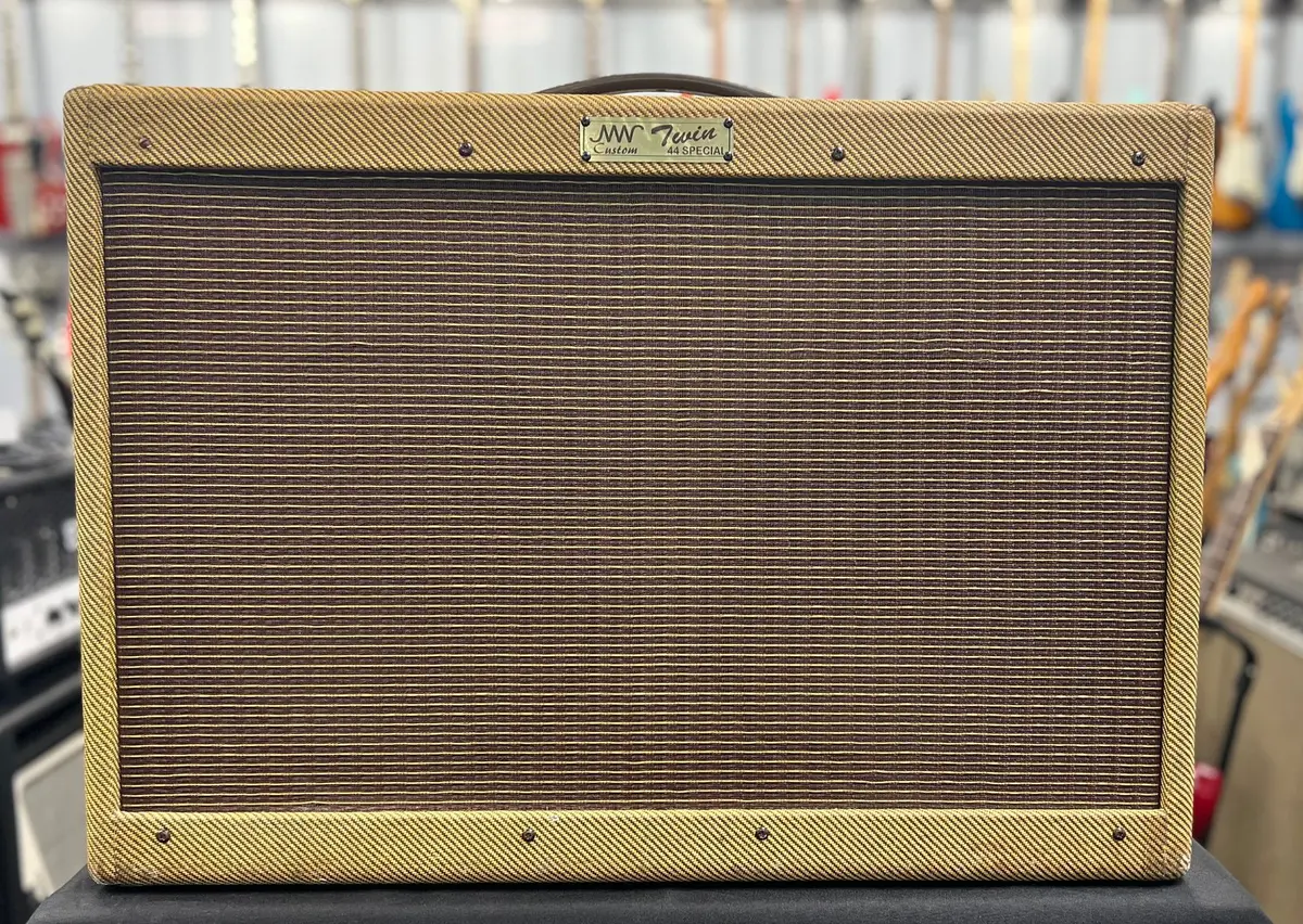 Robin Amps Twin V6 Combo Amp 1