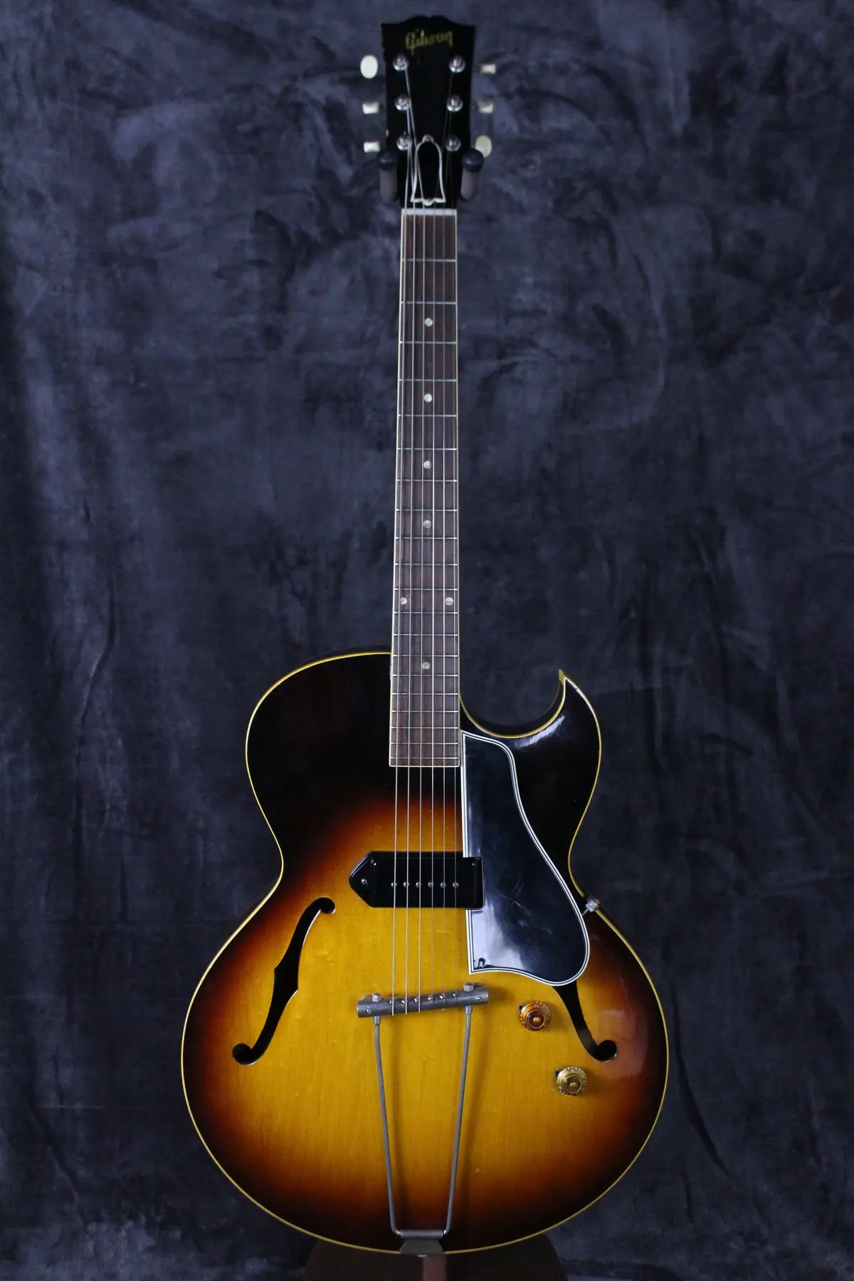 1957 Gibson Es-225T Sunburst 1